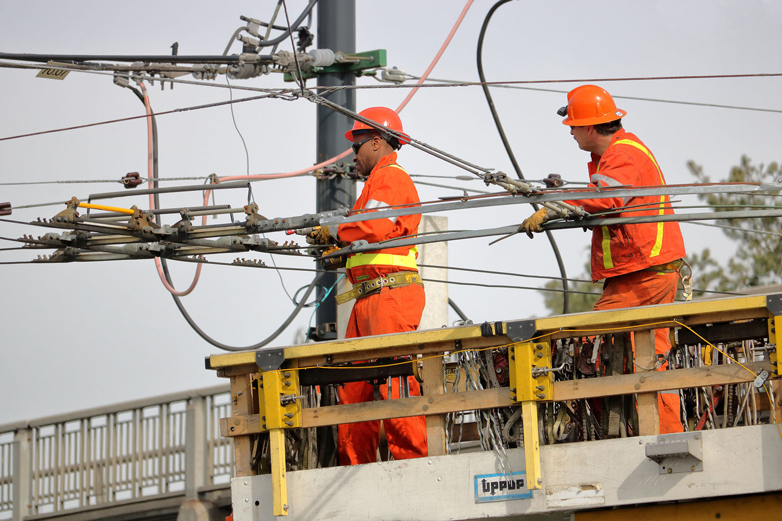 powerline technicians